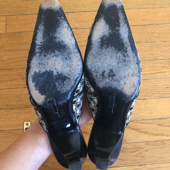 Vintage Ferragamo kitten heels - Picture 6 of 6